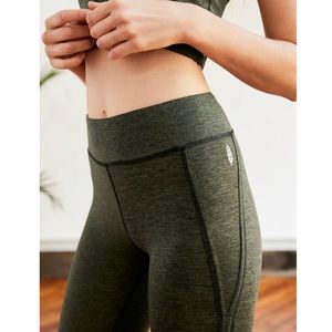 FREE PEOPLE MOVEMENT INFINITY LEGGING XS LIGHT GREEN